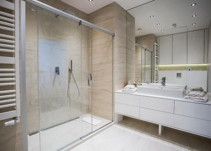 Apartamenty Z Jacuzzi W Sky Tower Apartment Wroclaw