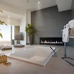 Apartamenty Z Jacuzzi W Sky Tower Appartement *