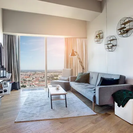 Sky Tower Panorama Apartments 弗罗茨瓦夫