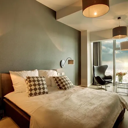 Apartamenty Z Jacuzzi W Sky Tower * Wrocław