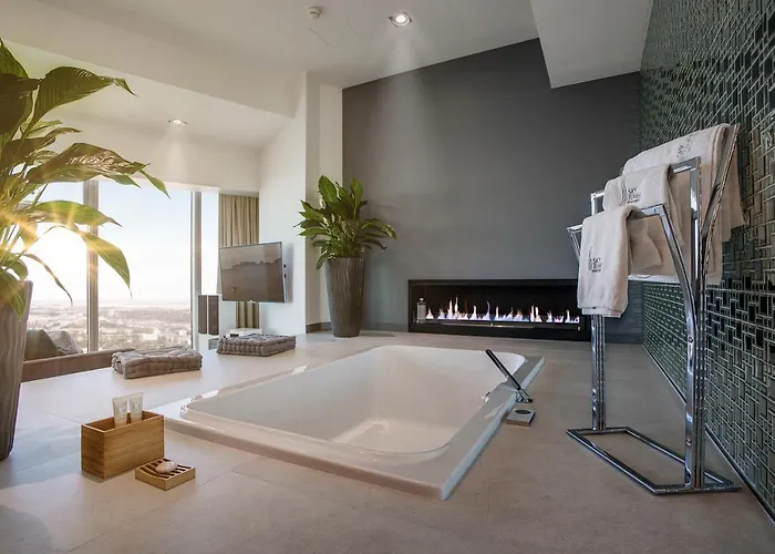 Apartamenty Z Jacuzzi W Sky Tower 公寓 *