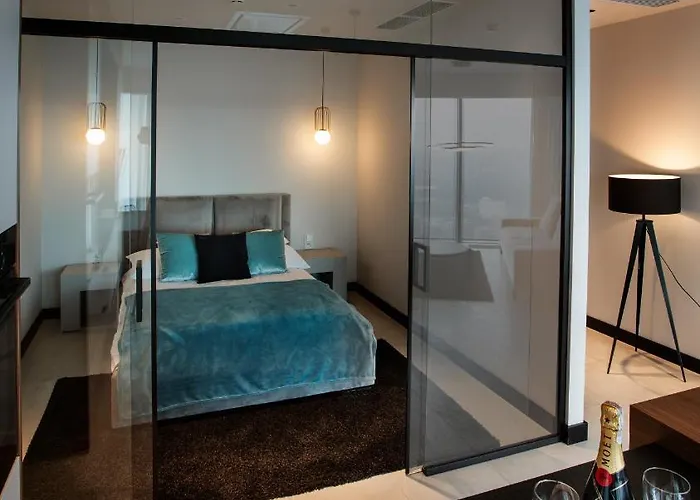 Апартаменты Sky Tower Panorama Apartments *